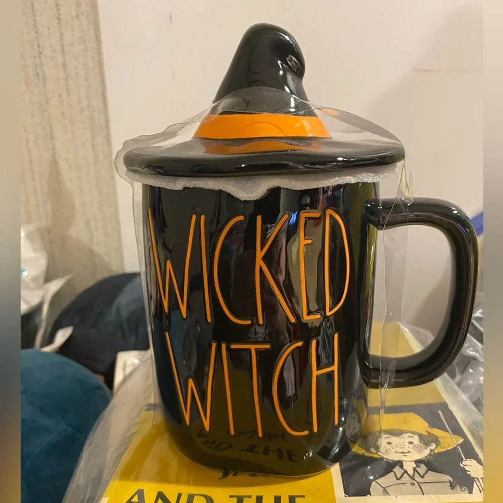 Rae Dunn Black Artisan Mug with Hat Lid NWOT (GL)